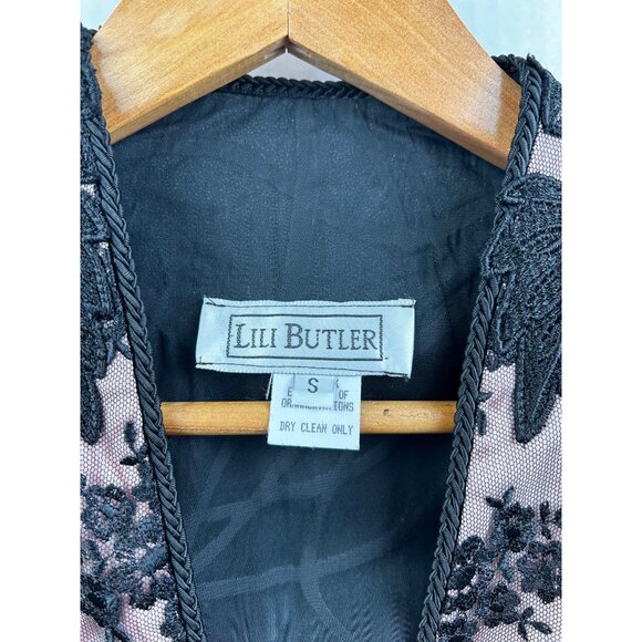 LILI BUTLER Y2K Vintage Black & Rose Embroidered 100% Silk Opera Jacket – Size S - Picture 4 of 9